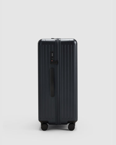 Medium Check In Suitcase - Caviar - Globite